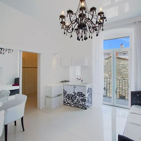 Collins Center Apartamento