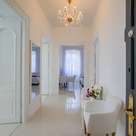 Apartamento Collins Center Pula