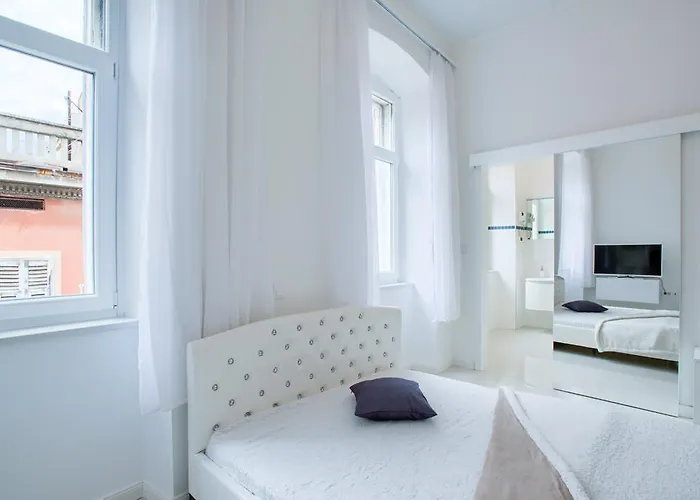 Collins Center Пула