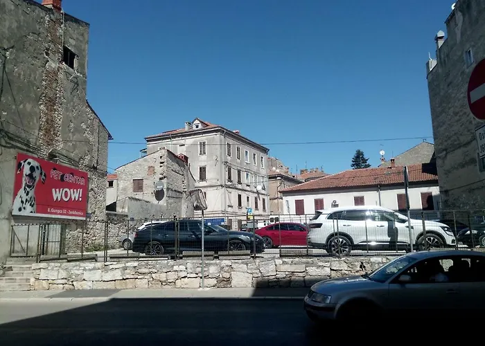 Collins Center Апартаменты *